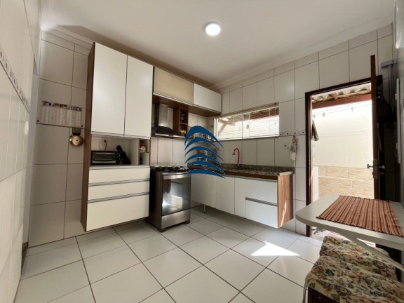 Imagem Casa com 4 Quartos à Venda, 150 m² em Stella Maris - Salvador Imagem Casa com 4 Quartos à Venda, 150 m² em Stella Maris - Salvador