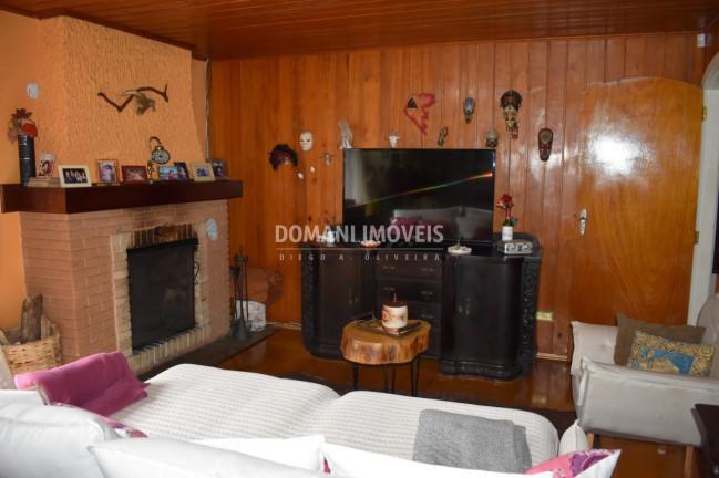 Imagem Casa com 4 Quartos à Venda, 248 m² em Região Da Abernéssia - Campos Do Jordão