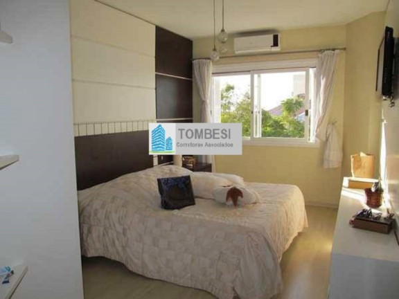 Imagem Sobrado com 3 Quartos à Venda, 207 m² em Jardim Itu - Porto Alegre