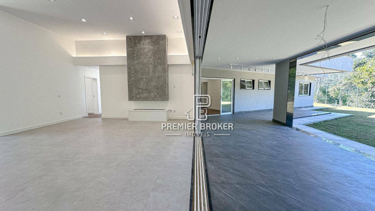 Imagem Casa com 4 Quartos à Venda, 400 m² em Quebra Frascos - Teresópolis Imagem Casa com 4 Quartos à Venda, 400 m² em Quebra Frascos - Teresópolis