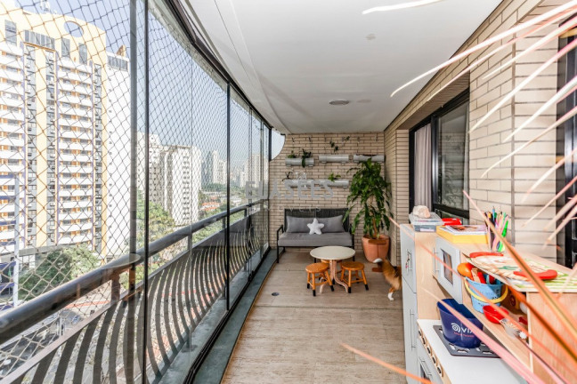 Imagem Apartamento com 3 Quartos à Venda, 145 m² em Vila Nova Conceição - São Paulo Imagem Apartamento com 3 Quartos à Venda, 145 m² em Vila Nova Conceição - São Paulo