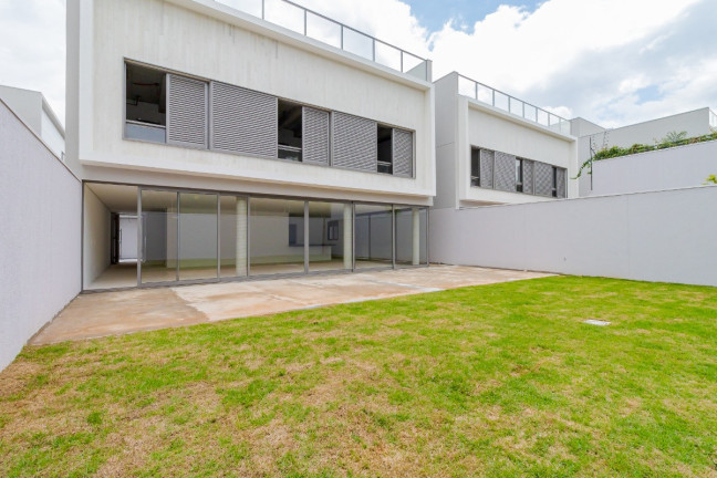 Apartamento à Venda,  em Jardim Europa - São Paulo