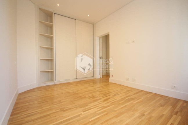 Imagem Apartamento com 3 Quartos à Venda, 244 m² em Moema - São Paulo Imagem Apartamento com 3 Quartos à Venda, 244 m² em Moema - São Paulo