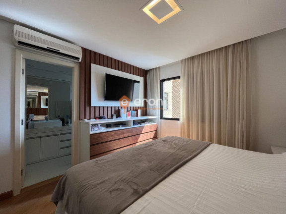 Imagem Apartamento com 3 Quartos à Venda, 130 m²