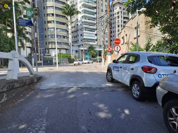 Imagem Terreno à Venda, 734 m² em Centro - Florianópolis Imagem Terreno à Venda, 734 m² em Centro - Florianópolis