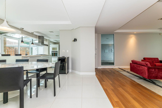 Imagem Casa com 3 Quartos à Venda, 451 m² em Mossunguê - Curitiba Imagem Casa com 3 Quartos à Venda, 451 m² em Mossunguê - Curitiba
