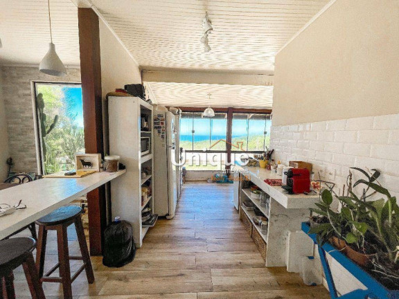 Imagem Casa com 3 Quartos à Venda, 180 m² em Ferradura - Armação Dos Búzios Imagem Casa com 3 Quartos à Venda, 180 m² em Ferradura - Armação Dos Búzios