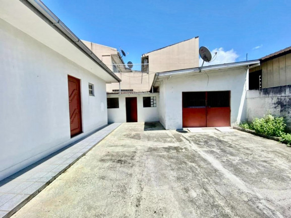 Imagem Casa com 3 Quartos à Venda, 264 m² em Kobrasol - São José