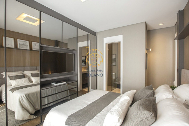Imagem Apartamento com 2 Quartos à Venda, 201 m² em Centro - Curitiba