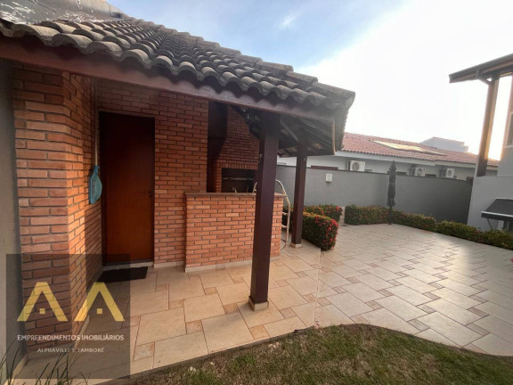 Casa com 3 Quartos para Alugar, 230 m² em Alphaville - Santana De Parnaíba