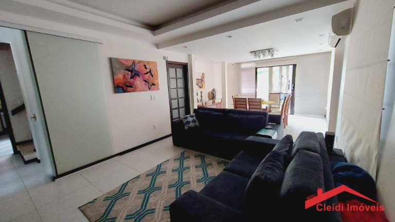 Imagem Casa com 3 Quartos à Venda, 286 m² em Costa E Silva - Joinville Imagem Casa com 3 Quartos à Venda, 286 m² em Costa E Silva - Joinville