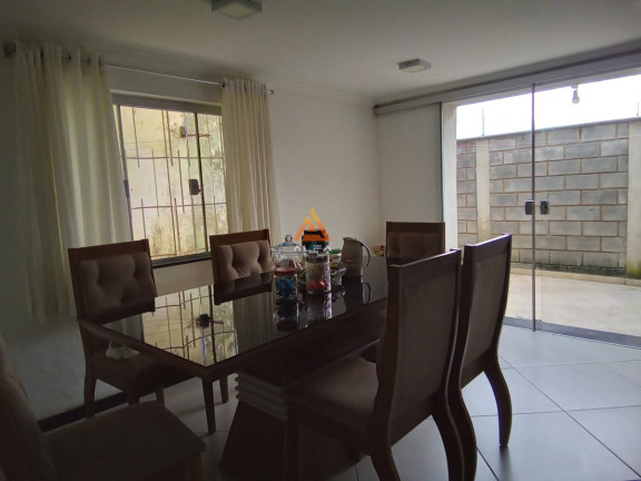 Imagem Casa com 3 Quartos à Venda, 84 m² Imagem Casa com 3 Quartos à Venda, 84 m²