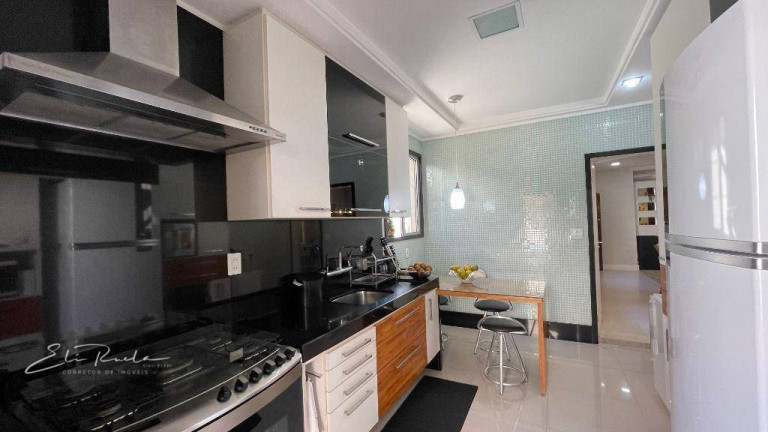 Imagem Casa com 3 Quartos à Venda, 400 m² em Itapuã - Vila Velha Imagem Casa com 3 Quartos à Venda, 400 m² em Itapuã - Vila Velha