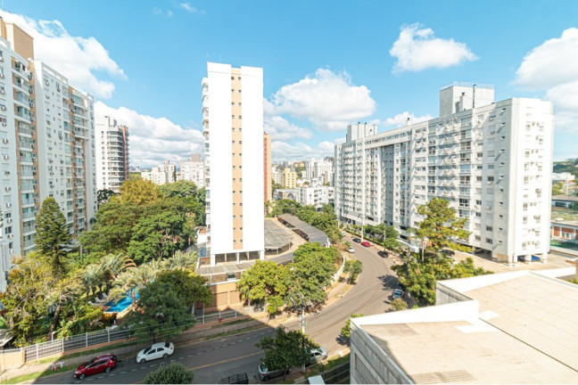 Imagem Imóvel com 2 Quartos à Venda, 82 m² em Passo Da Areia - Porto Alegre Imagem Imóvel com 2 Quartos à Venda, 82 m² em Passo Da Areia - Porto Alegre