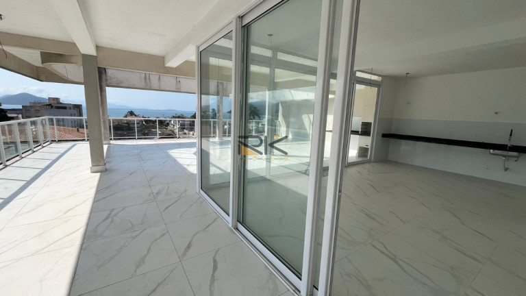 Imagem Cobertura com 3 Quartos à Venda, 300 m² em Barra Da Lagoa - Ubatuba