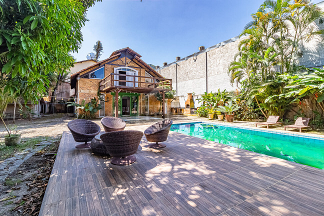 Imagem Casa com 3 Quartos à Venda, 400 m² em Vargem Pequena - Rio De Janeiro Imagem Casa com 3 Quartos à Venda, 400 m² em Vargem Pequena - Rio De Janeiro
