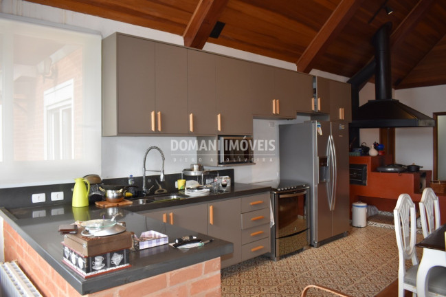 Imagem Casa com 4 Quartos à Venda, 420 m² em Região De Descansópolis - Campos Do Jordão
