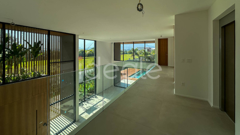 Imagem Casa de Condomínio com 5 Quartos à Venda,  em Barra Da Tijuca - Rio De Janeiro
