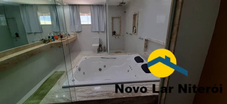 Imagem Casa com 3 Quartos à Venda, 400 m² em Piratininga - Niterói Imagem Casa com 3 Quartos à Venda, 400 m² em Piratininga - Niterói