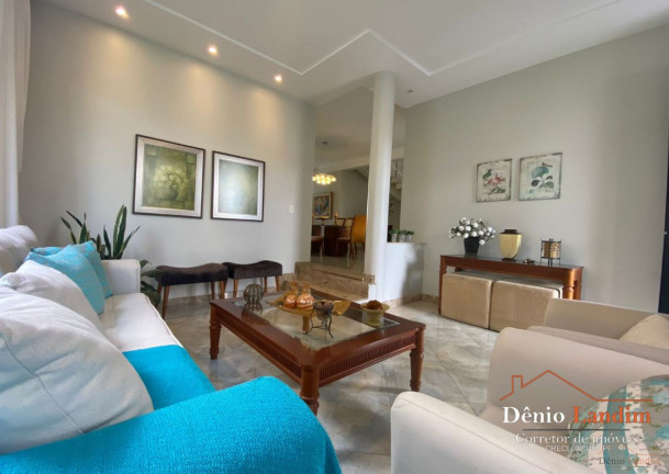 Imagem Casa com 4 Quartos à Venda, 329 m² em Ibituruna - Montes Claros