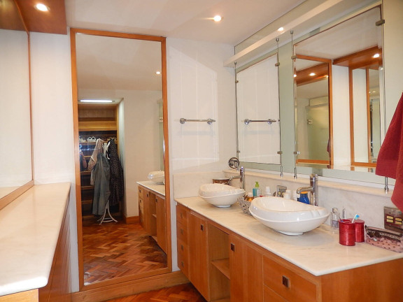 Imagem Apartamento com 3 Quartos à Venda,  em Copacabana - Rio De Janeiro