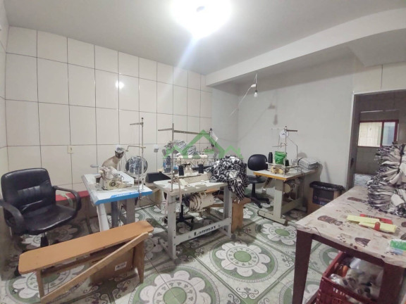 Imagem Sobrado com 4 Quartos à Venda, 300 m² em Centro - Balneário Barra Do Sul