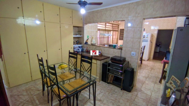 Imagem Casa com 4 Quartos à Venda, 214 m² em Independência - Ribeirão Preto Imagem Casa com 4 Quartos à Venda, 214 m² em Independência - Ribeirão Preto