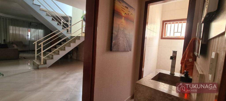 Imagem Sobrado com 3 Quartos à Venda, 192 m² em Vila Galvão - Guarulhos Imagem Sobrado com 3 Quartos à Venda, 192 m² em Vila Galvão - Guarulhos