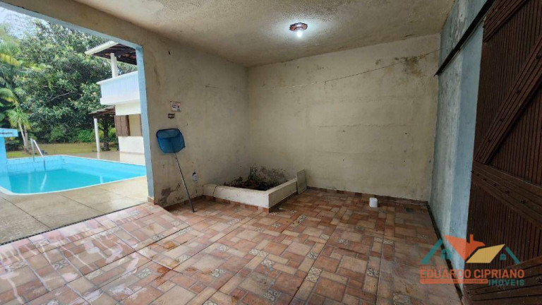 Imagem Chácara com 5 Quartos para Alugar, 191 m² em Massaguaçu - Caraguatatuba