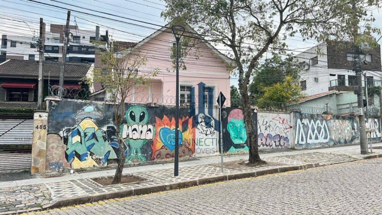 Terreno à Venda, 1.260 m² em São Francisco - Curitiba