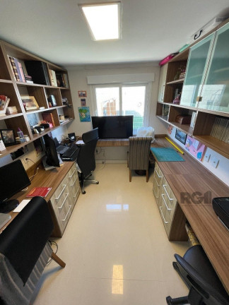 Imagem Casa com 3 Quartos à Venda, em Nonoai - Porto Alegre Imagem Casa com 3 Quartos à Venda, em Nonoai - Porto Alegre