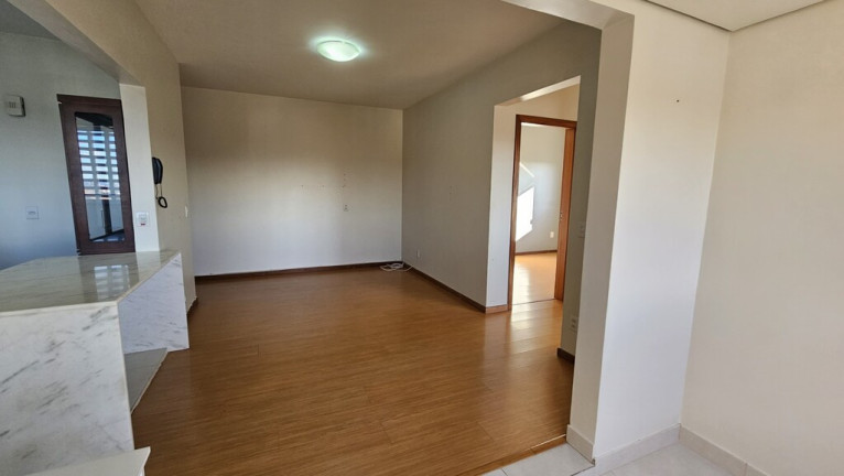 Imagem Imóvel com 2 Quartos à Venda,  em Passo Da Areia - Porto Alegre