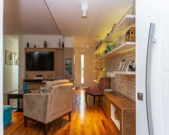 Imagem Casa com 3 Quartos à Venda, 220 m² em Brooklin - São Paulo Imagem Casa com 3 Quartos à Venda, 220 m² em Brooklin - São Paulo