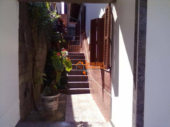 Imagem Casa com 3 Quartos à Venda, 250 m² em Jardim Cumbica - Guarulhos Imagem Casa com 3 Quartos à Venda, 250 m² em Jardim Cumbica - Guarulhos