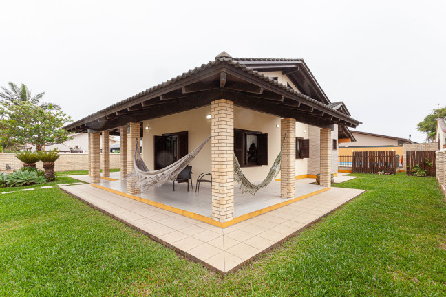 Imagem Casa com 4 Quartos à Venda, 335 m² em Paraíso - Torres Imagem Casa com 4 Quartos à Venda, 335 m² em Paraíso - Torres