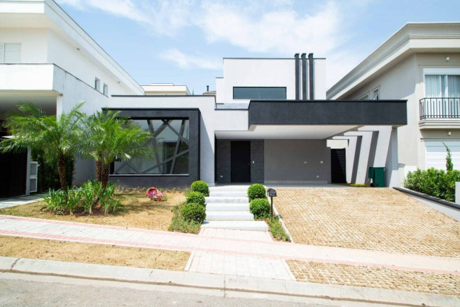 Imagem Casa com 3 Quartos à Venda, 247 m² em Tamboré - Santana De Parnaíba Imagem Casa com 3 Quartos à Venda, 247 m² em Tamboré - Santana De Parnaíba