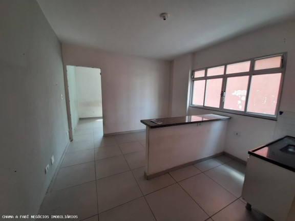 Kitnet com 1 Quarto para Alugar, 40 m² em Santa Efigênia - São Paulo