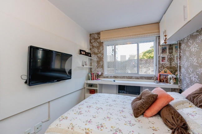 Imagem Apartamento com 2 Quartos à Venda, 58 m² em Passo Da Areia - Porto Alegre