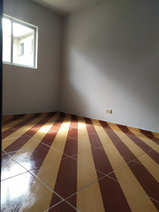 Imagem Imóvel com 3 Quartos à Venda, 134 m² em Capão Raso - Curitiba Imagem Imóvel com 3 Quartos à Venda, 134 m² em Capão Raso - Curitiba