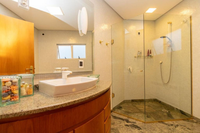Imagem Casa com 5 Quartos à Venda, 621 m² em Santa Felicidade - Curitiba Imagem Casa com 5 Quartos à Venda, 621 m² em Santa Felicidade - Curitiba