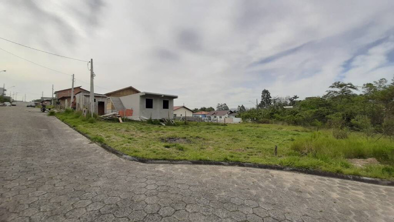 Imagem Terreno à Venda, em Areias Do Meio (bosque Da Colina) - Governador Celso Ramos Imagem Terreno à Venda, em Areias Do Meio (bosque Da Colina) - Governador Celso Ramos