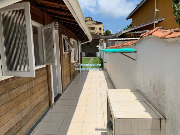 Imagem Casa com 3 Quartos à Venda, 342 m² em Toninhas - Ubatuba