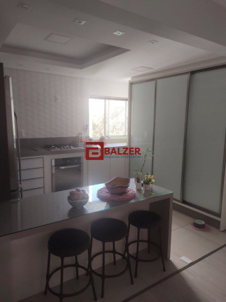 Imagem Apartamento com 3 Quartos à Venda, 121 m² em Centro - Florianópolis Imagem Apartamento com 3 Quartos à Venda, 121 m² em Centro - Florianópolis