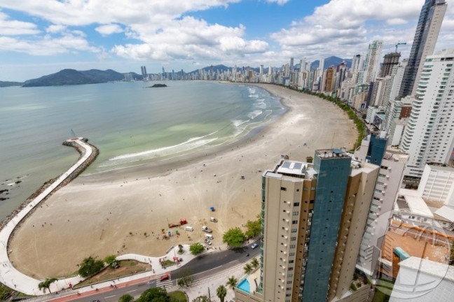 Imagem Apartamento com 3 Quartos à Venda, 165 m² em Pioneiros - Balneário Camboriú Imagem Apartamento com 3 Quartos à Venda, 165 m² em Pioneiros - Balneário Camboriú