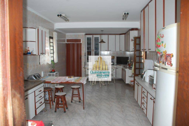 Imagem Sobrado com 4 Quartos à Venda, 363 m² em Jardim Paraventi - Guarulhos Imagem Sobrado com 4 Quartos à Venda, 363 m² em Jardim Paraventi - Guarulhos