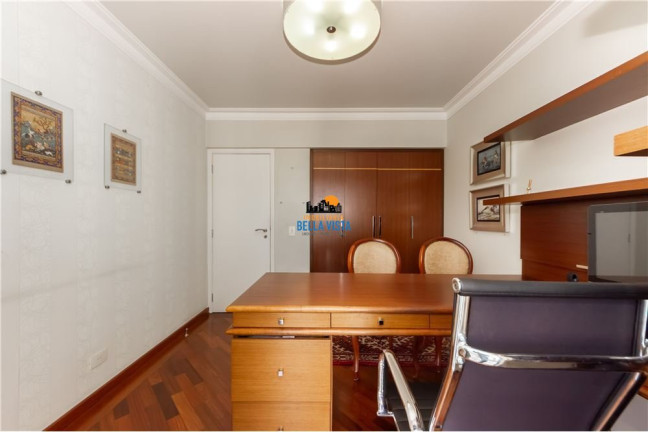 Apartamento com 3 Quartos à Venda,  em Moema - São Paulo