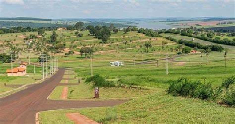 Imagem Terreno à Venda, 720 m² em Riviera De Santa Cristina Ii - Itaí Imagem Terreno à Venda, 720 m² em Riviera De Santa Cristina Ii - Itaí