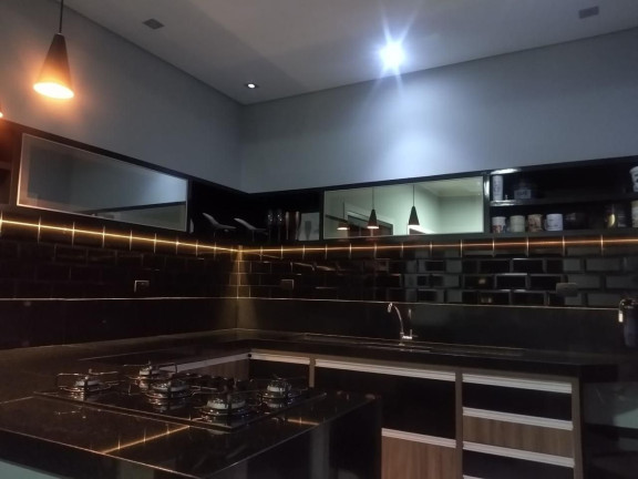 Sobrado com 3 Quartos à Venda, 200 m² em Jardim Santa Júlia - São José Dos Campos