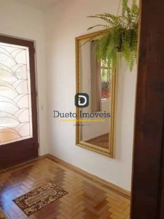 Imagem Casa com 3 Quartos à Venda, 180 m² em Centro - Santa Maria