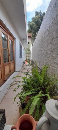 Imagem Casa com 3 Quartos à Venda, 147 m² em Chácara Das Pedras - Porto Alegre Imagem Casa com 3 Quartos à Venda, 147 m² em Chácara Das Pedras - Porto Alegre